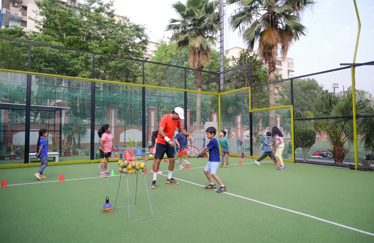 Paddle Tannis image 3