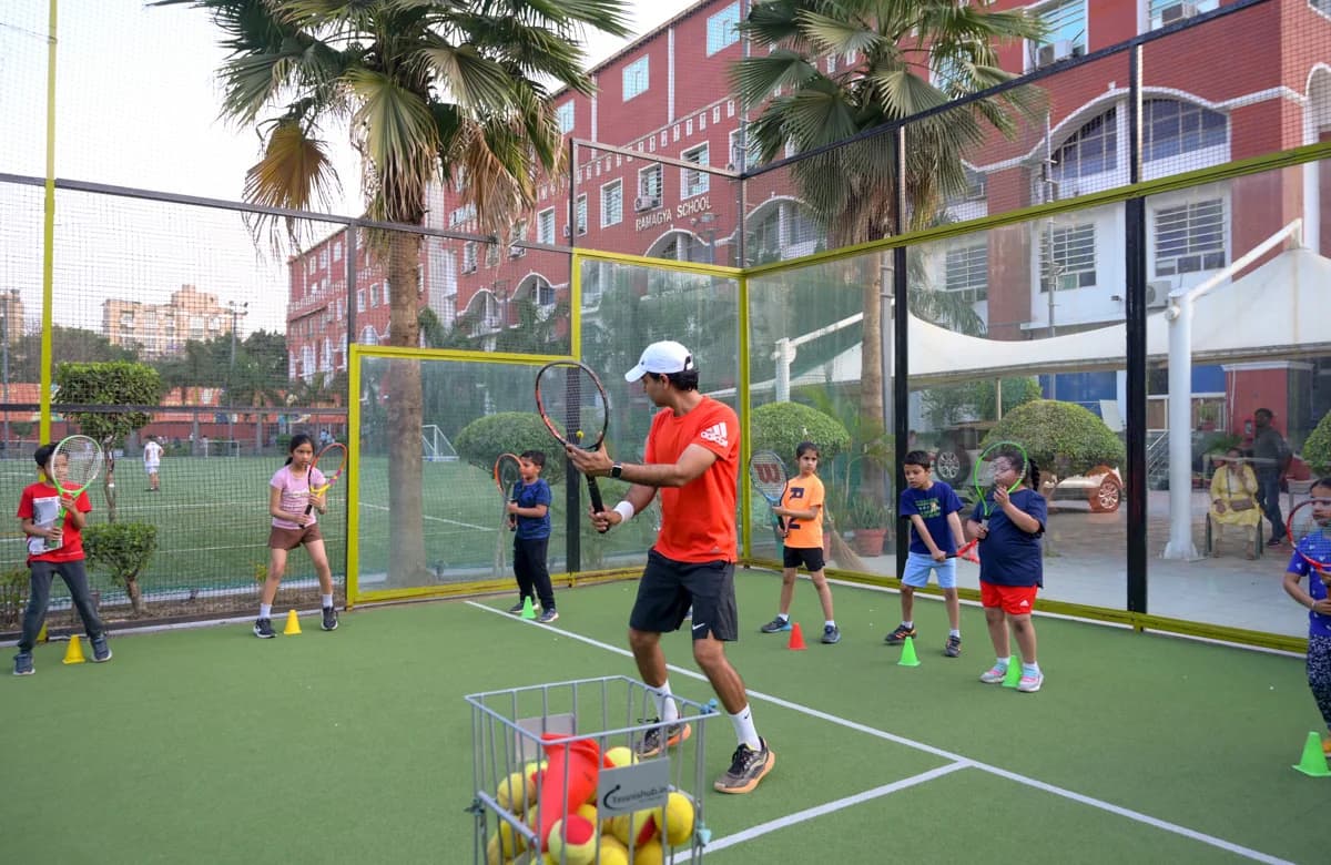 Paddle Tannis image 4